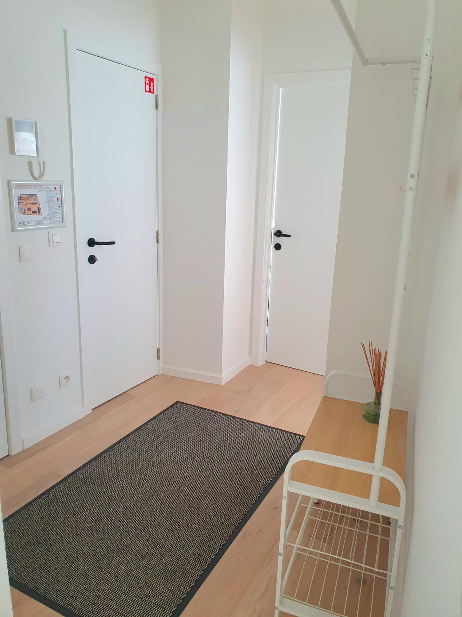 Skaai Five - Newly Renovated 2 Bedrooms * Ostende